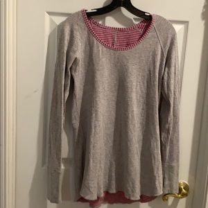 LULULEMON ATHLETICA reversible long sleeve